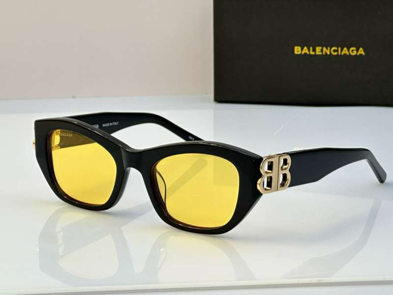 Picture of Balenciga Sunglasses _SKUfw55559973fw